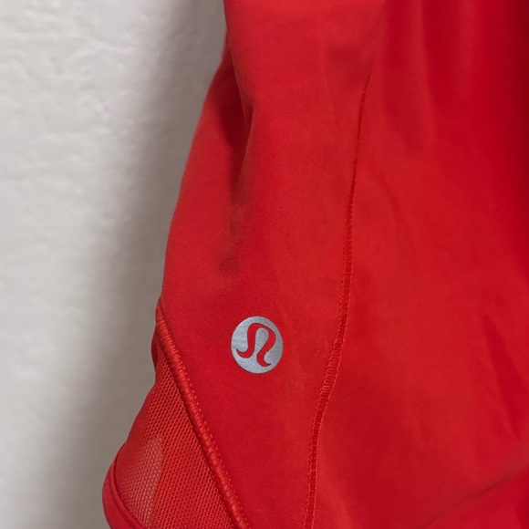 Lululemon hotty hot high rise shorts - Picture 4 of 5